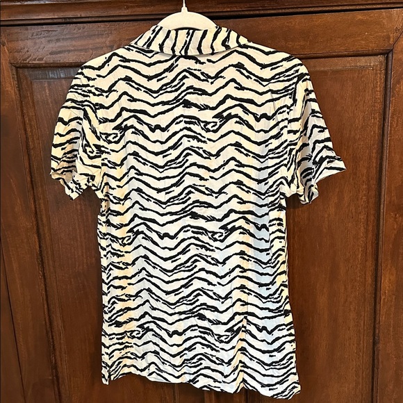 We Wore What Tiger button down shirt - Picture 5 of 9